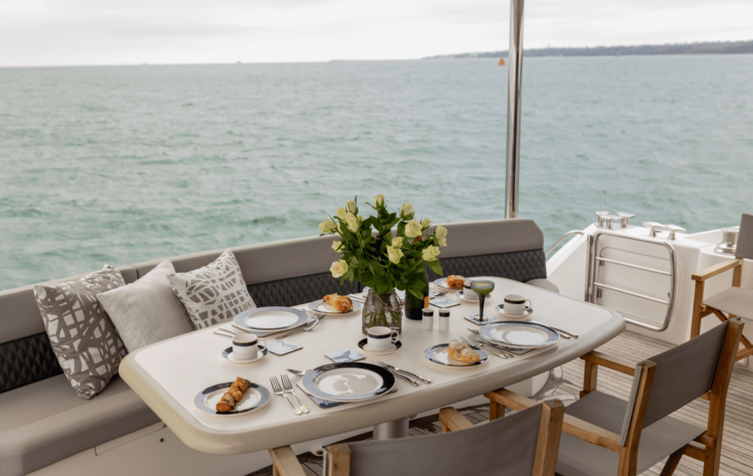 Oceanus Charters Luxury Yacht Experience Dining