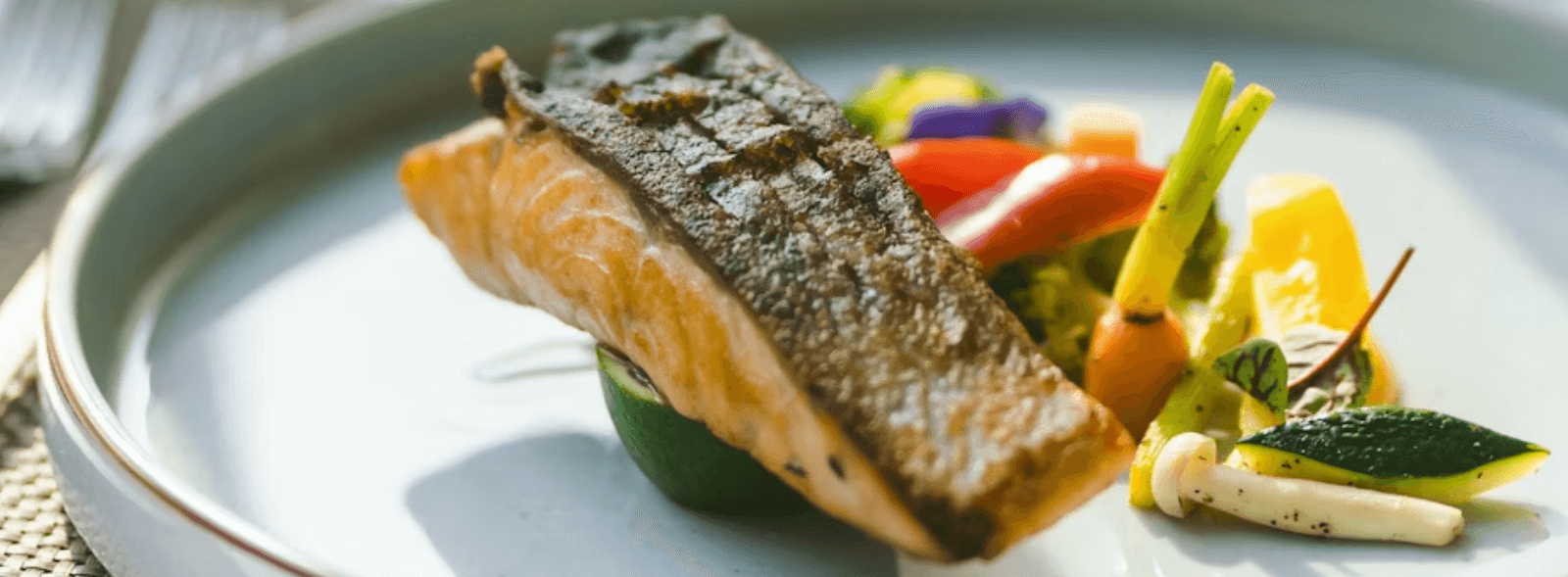 Fine Dining Experience Oceanus Charters Mobile Header