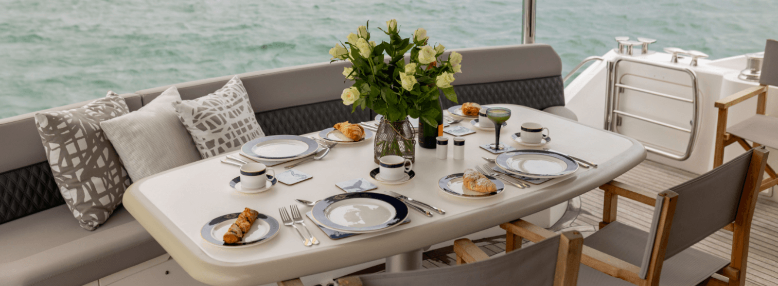 Fully Serviced Yacht Hire Mobile